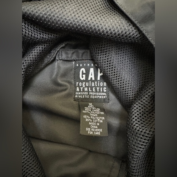 Gap Athletic Gear Windbreaker, Size XL - Picture 5 of 9